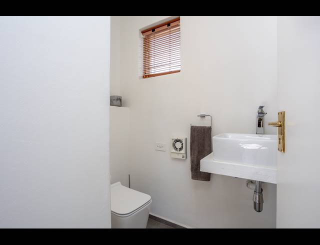 4 BEDROOM FREEHOLD FOR SALE IN FROGGY FARM